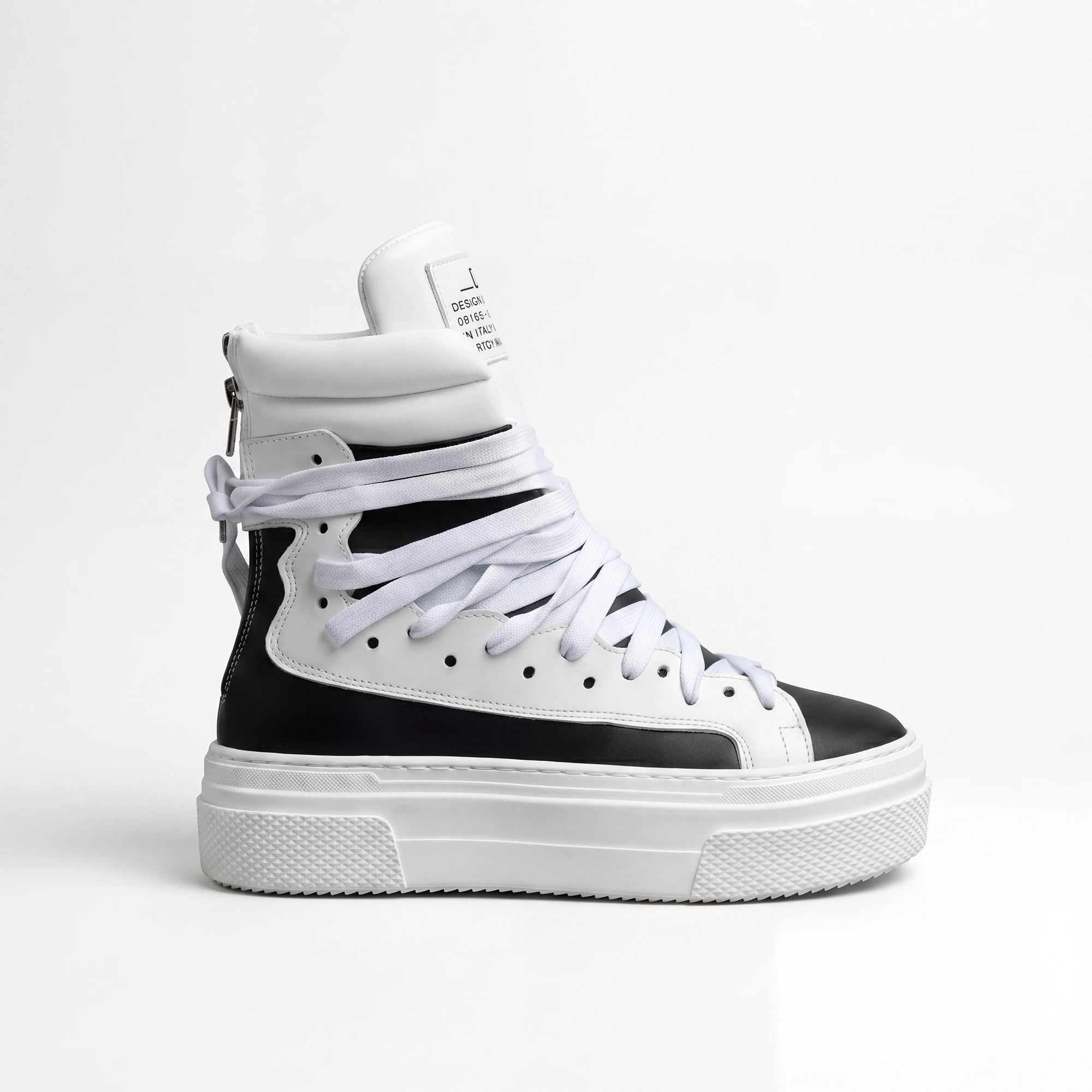 Leather 18-hole Sneakers Black - White