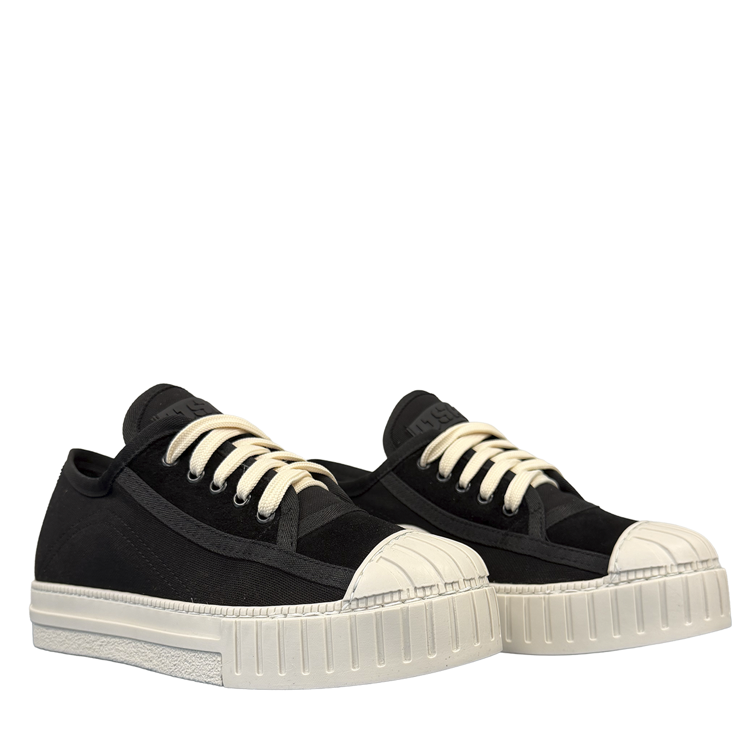 Beso Low Canvas Sneakers