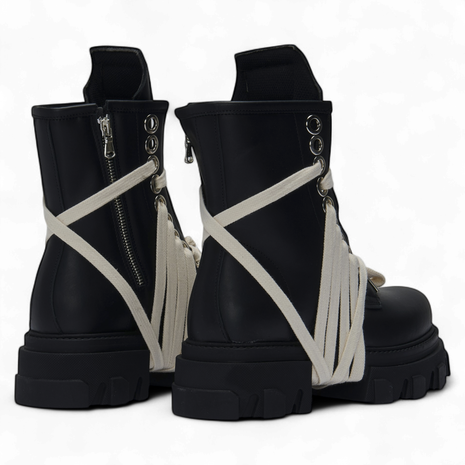 Boot - Total Black Occhielli Silver